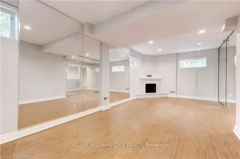 242 Belvenia Road Burlington ON L7L 2G4