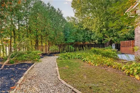 242 Belvenia Road Burlington ON L7L 2G4