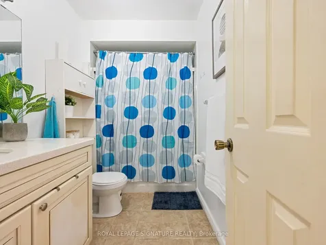 84 Carrie Crescent Brampton ON L6Y 4Y6