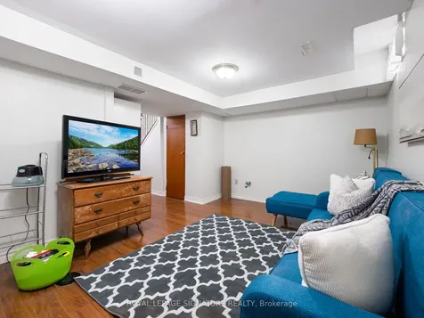 84 Carrie Crescent Brampton ON L6Y 4Y6