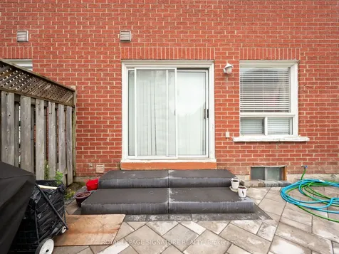 84 Carrie Crescent Brampton ON L6Y 4Y6