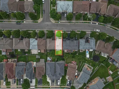 41 Softneedle Avenue Brampton ON L6R 1K4