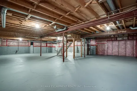 2198 Charnwood Drive Burlington ON L7M 2X1