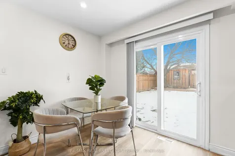 42 Lauderdale Road Brampton ON L6V 2B7