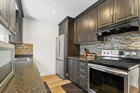 42 Lauderdale Road Brampton ON L6V 2B7