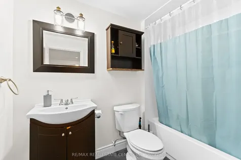 42 Lauderdale Road Brampton ON L6V 2B7