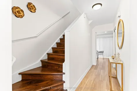 42 Lauderdale Road Brampton ON L6V 2B7