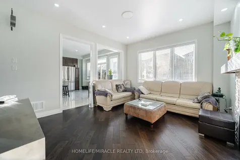 10 Smoothrock Trail Brampton ON L6R 0S5