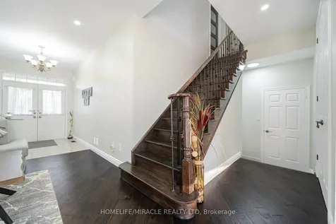 10 Smoothrock Trail Brampton ON L6R 0S5