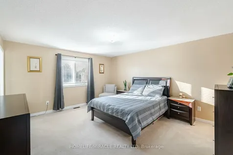 10 Smoothrock Trail Brampton ON L6R 0S5