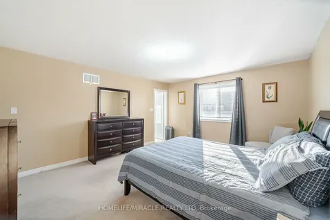 10 Smoothrock Trail Brampton ON L6R 0S5