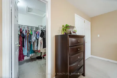 10 Smoothrock Trail Brampton ON L6R 0S5