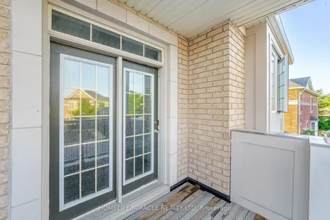 10 Smoothrock Trail Brampton ON L6R 0S5