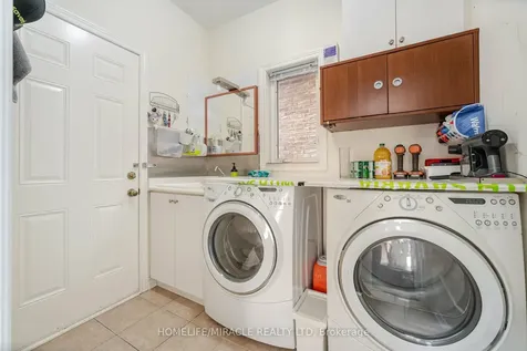 10 Smoothrock Trail Brampton ON L6R 0S5