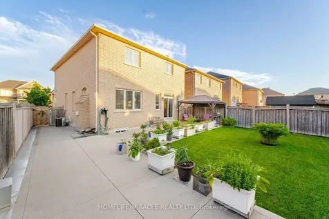 10 Smoothrock Trail Brampton ON L6R 0S5