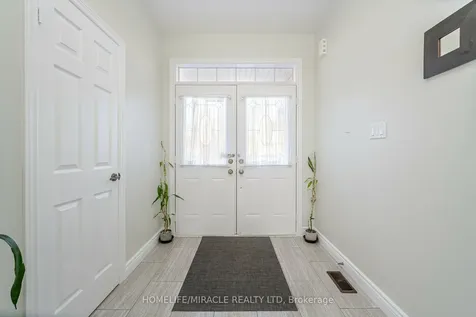 10 Smoothrock Trail Brampton ON L6R 0S5