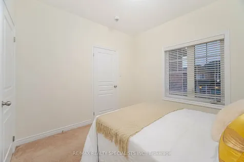 90 Truro Circle Brampton ON L7A 4E5