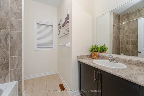 90 Truro Circle Brampton ON L7A 4E5