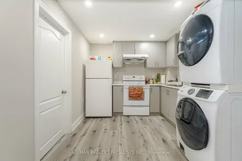 90 Truro Circle Brampton ON L7A 4E5