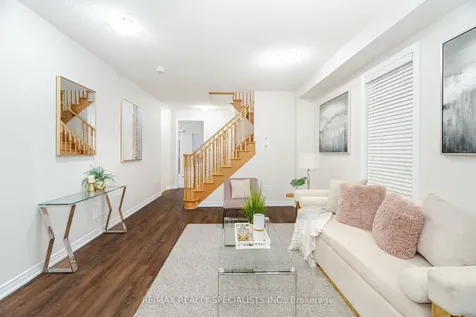 90 Truro Circle Brampton ON L7A 4E5