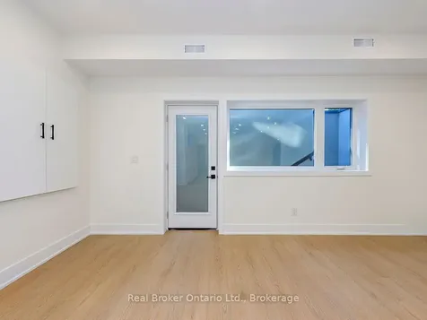 5538 Eaton Avenue Burlington ON L7L 4W6