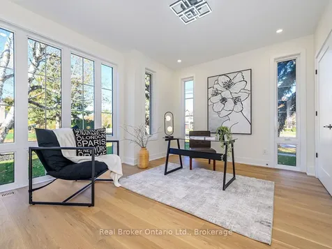 5538 Eaton Avenue Burlington ON L7L 4W6