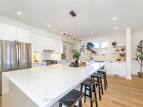 5538 Eaton Avenue Burlington ON L7L 4W6