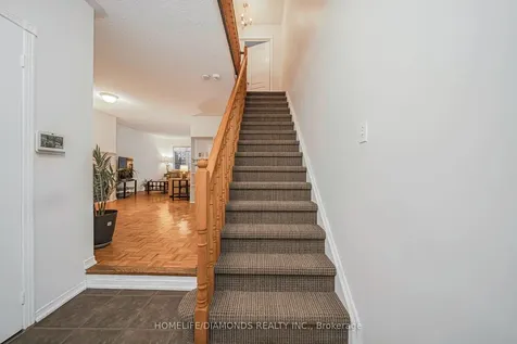 90 Monaco Court Brampton ON L7A 1X2