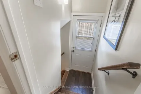 2326 Redfern Road Burlington ON L7R 1X3