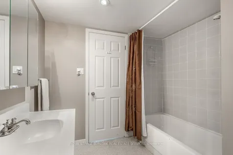 2326 Redfern Road Burlington ON L7R 1X3