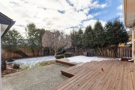 2326 Redfern Road Burlington ON L7R 1X3