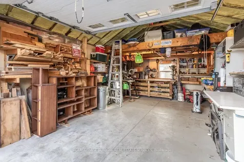 2326 Redfern Road Burlington ON L7R 1X3