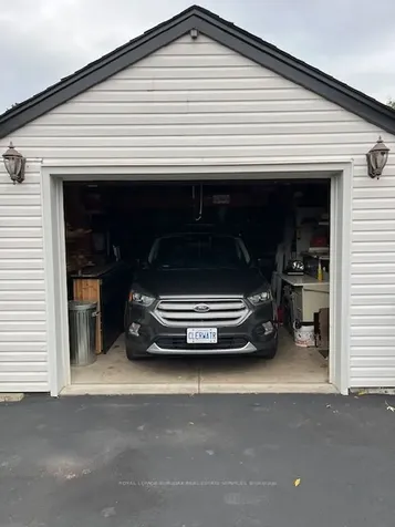 2326 Redfern Road Burlington ON L7R 1X3