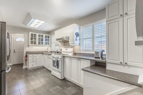 2326 Redfern Road Burlington ON L7R 1X3