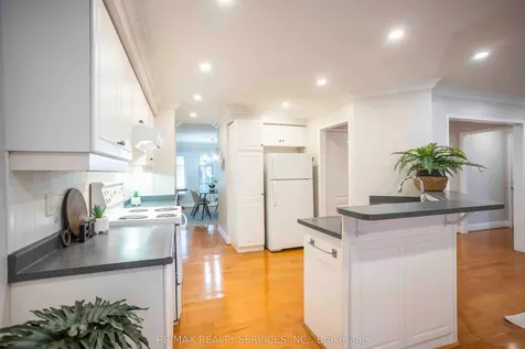 31 Silktop Trail Brampton ON L6R 2K6