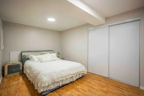 31 Silktop Trail Brampton ON L6R 2K6