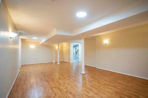 31 Silktop Trail Brampton ON L6R 2K6