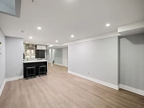 126 Sandmere Avenue Brampton ON L6Z 4A3