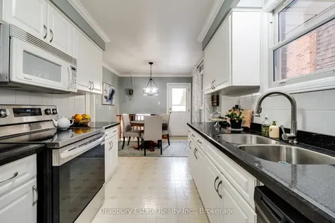 2232 Ireland Drive Burlington ON L7P 3E9