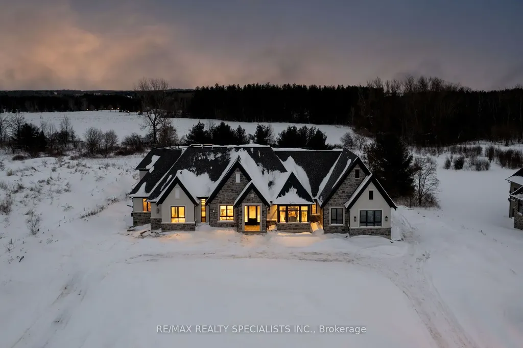 13 Mulloy Court Caledon ON L7E 4J1