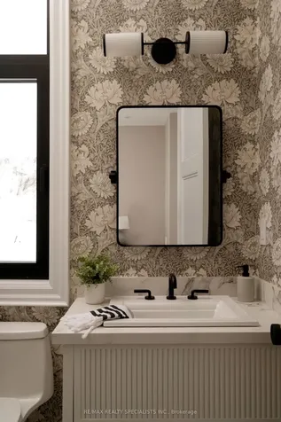 13 Mulloy Court Caledon ON L7E 4J1