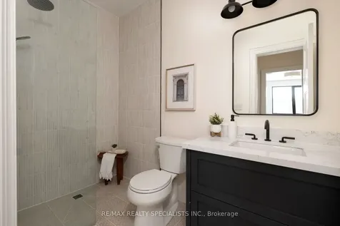 13 Mulloy Court Caledon ON L7E 4J1