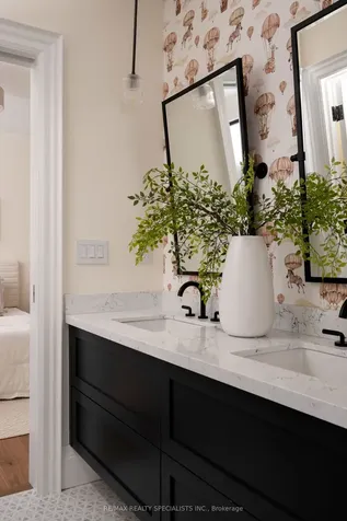 13 Mulloy Court Caledon ON L7E 4J1