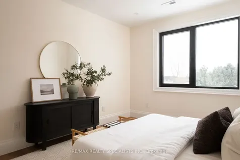 13 Mulloy Court Caledon ON L7E 4J1