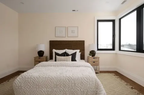 13 Mulloy Court Caledon ON L7E 4J1