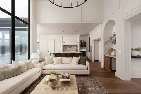 13 Mulloy Court Caledon ON L7E 4J1