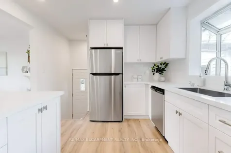 5470 Randolph Crescent Burlington ON L7L 3C5