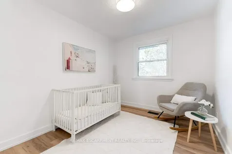 5470 Randolph Crescent Burlington ON L7L 3C5