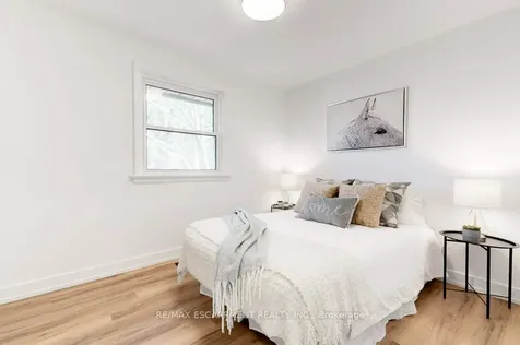 5470 Randolph Crescent Burlington ON L7L 3C5