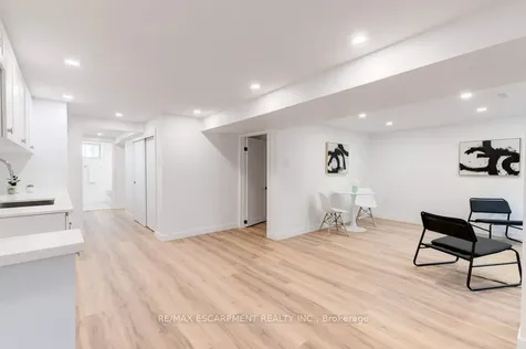 5470 Randolph Crescent Burlington ON L7L 3C5